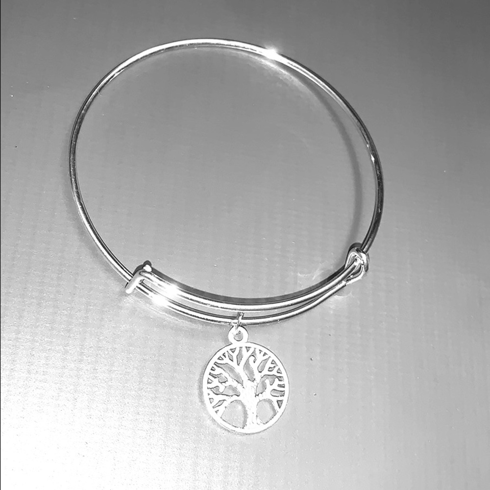 Dangle bracelet